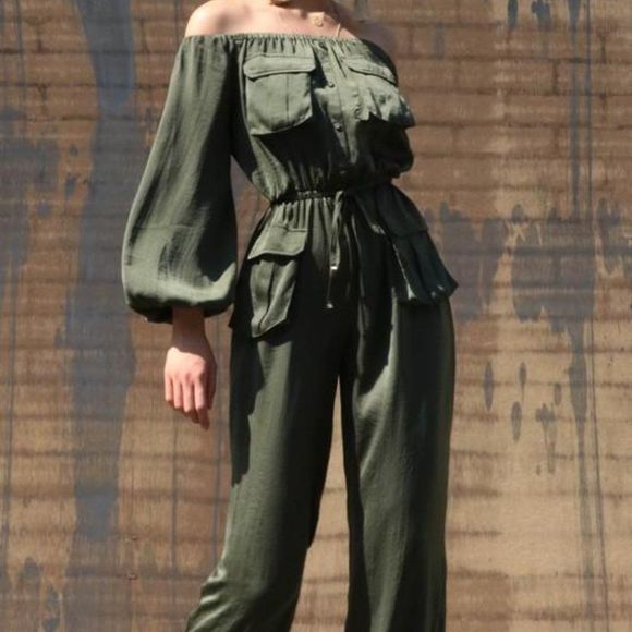 SEXY OFF SHOULDER ROMPER! - Picture 3 of 16